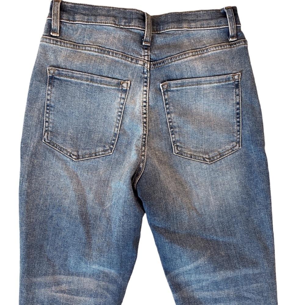 ALTAR’D STATE NWT High Rise Distressed Fringe Denim Jeans Size 27 in Light Blue - Picture 10 of 13